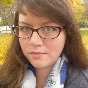 Meet your Posher, Carrie